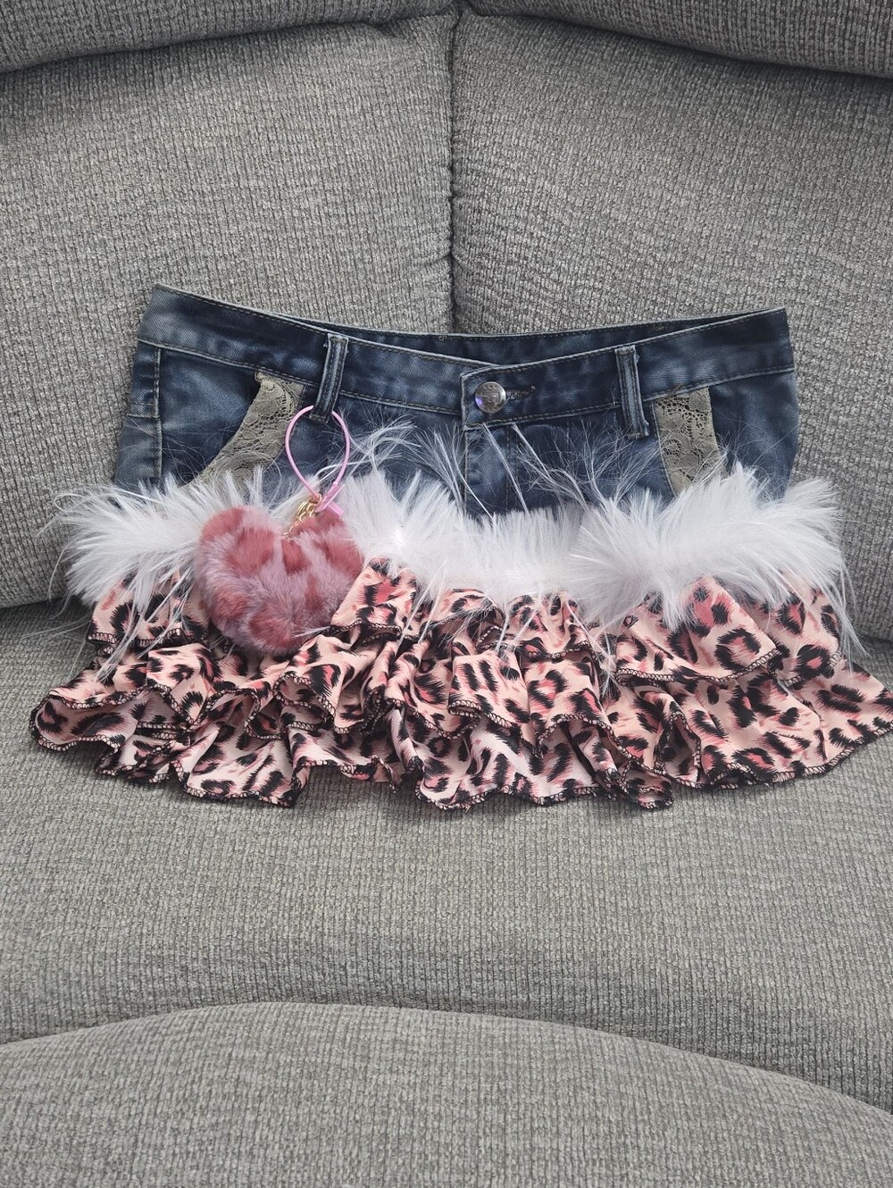 Jeans 27 Pink Leopard Print & White Fur Trim Denim Skirt